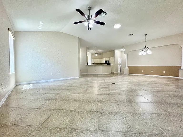 487 Thistledown Way — Photo 9