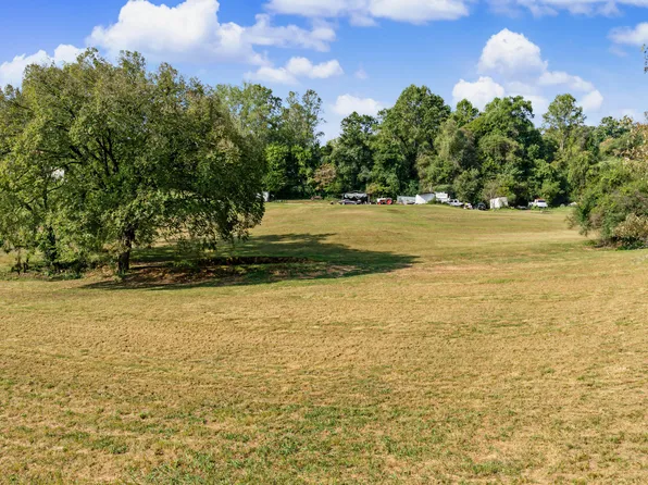 3510 Guinn Rd, Knoxville, TN 37931