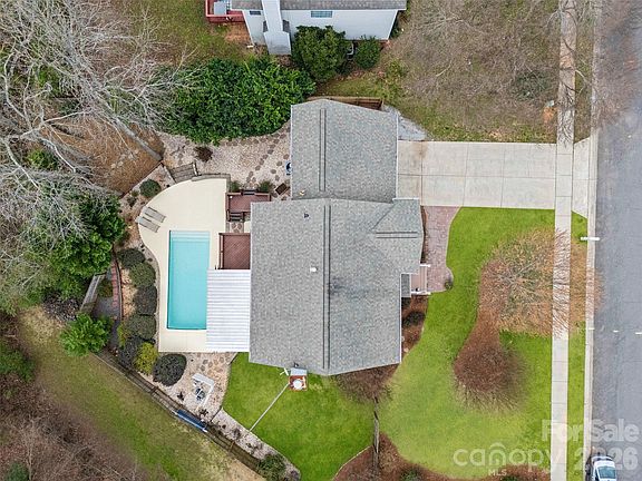 4th image of 106 Shade Tree Cir