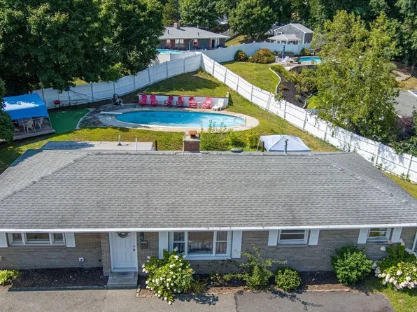 352 Lowell St, Peabody, MA 01960
