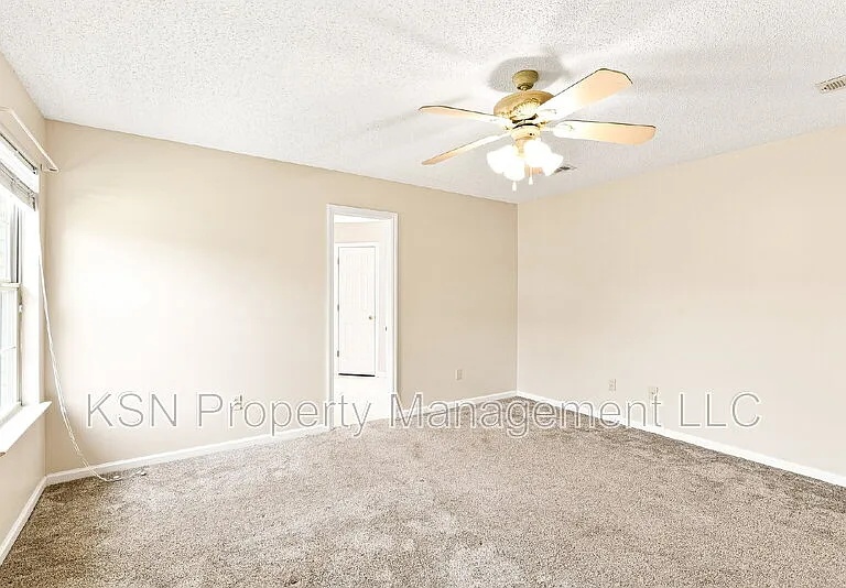 17 Arbor Ridge Way — Photo 11