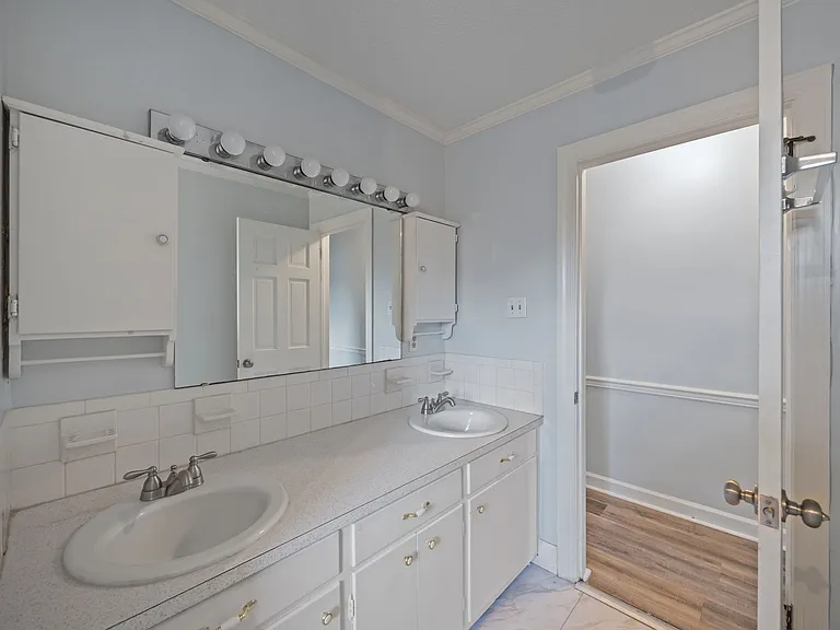 4130 Terrace Dr — Photo 28