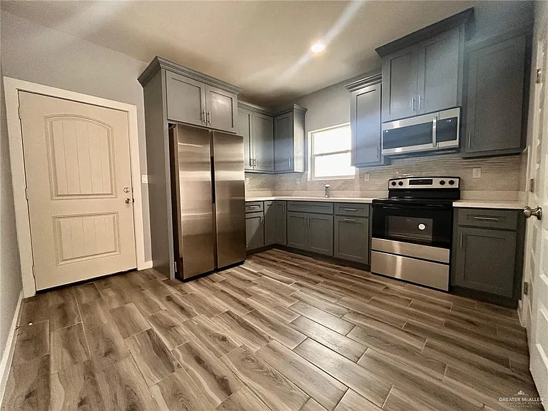 908 W Kohala Ave #1 — Photo 5