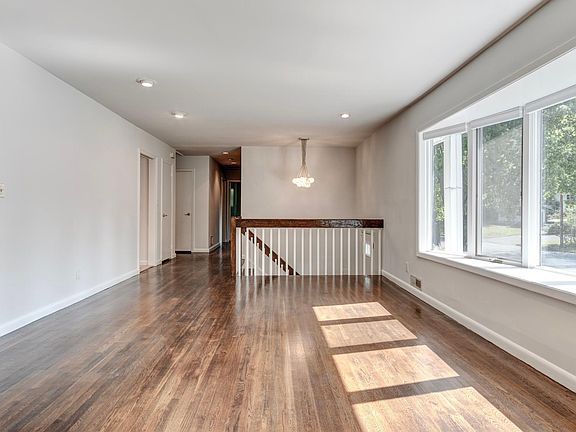 4th image of 29 Tiffany Dr