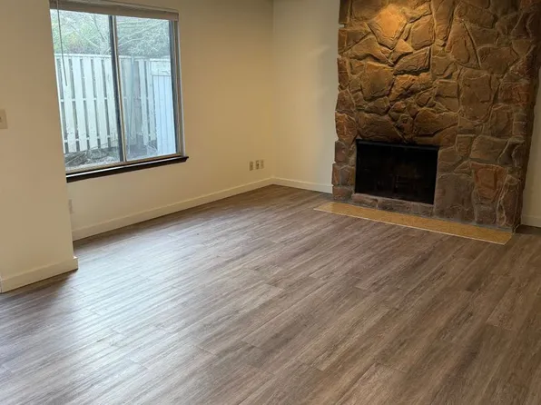 Strawberry Patch in Bellevue, 700 140th Ave SE #720, Bellevue, WA 98005
