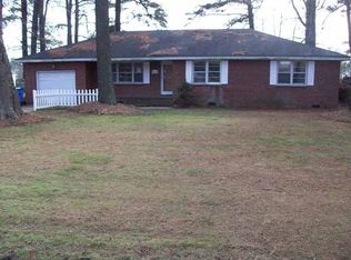 2884 Flag Rd, Chesapeake, VA 23323