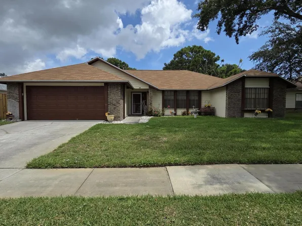 132 Oak Lake Rd, Melbourne, FL 32901