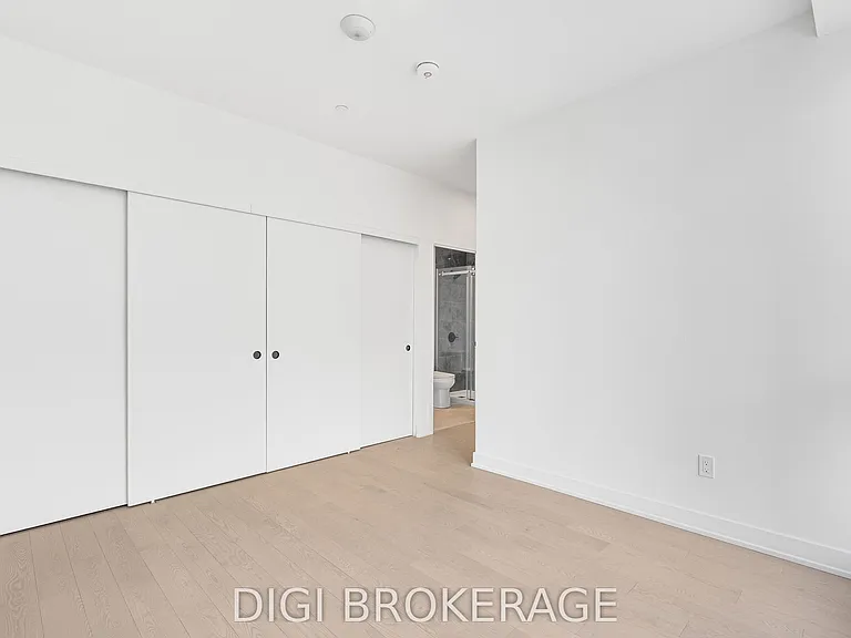 560 Rideau St #704 — Photo 15