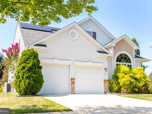 67 Ridgway Dr, Bordentown, NJ 08505