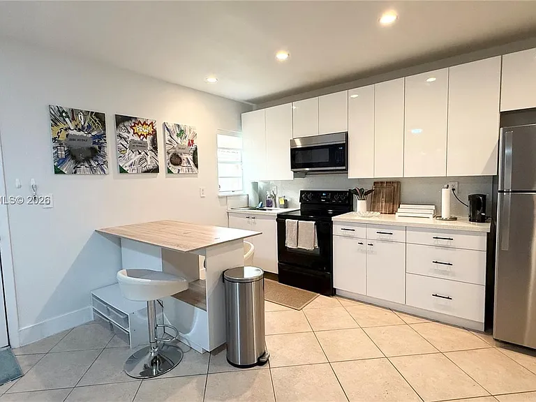 1337 Euclid Ave #104 — Photo 4