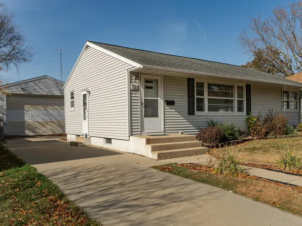 721 17th Ave NE, Rochester, MN 55906