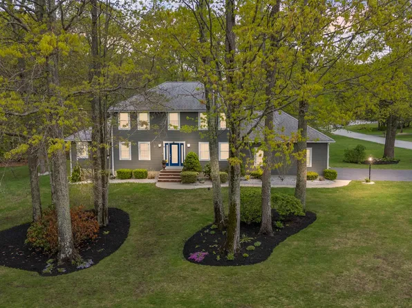 9 Katie Lane, Pelham, NH 03076