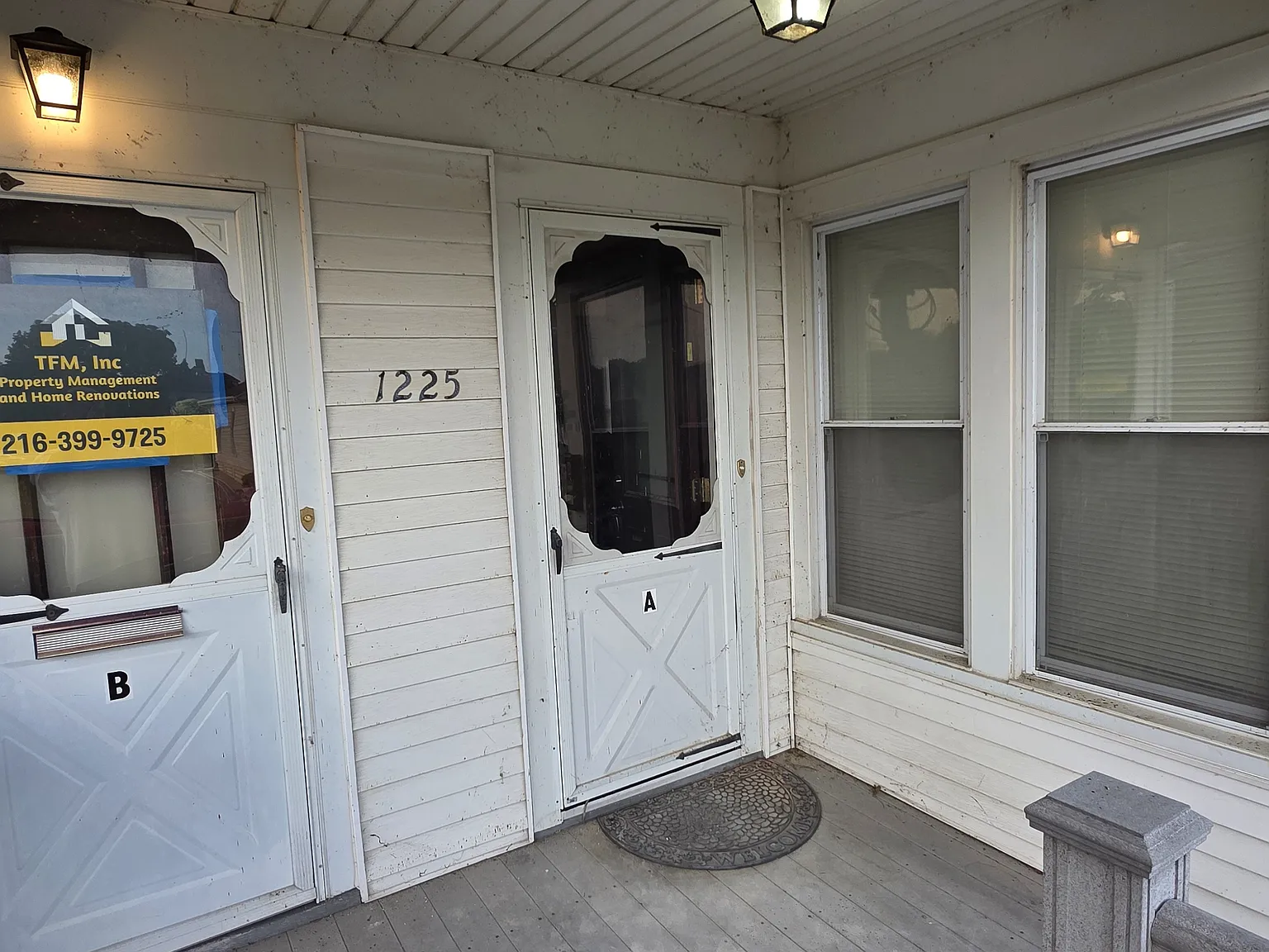 1225 W Osborne St — Photo 3