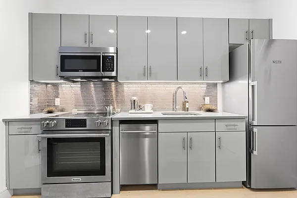 Rented by Halstead Real Estate | media 16