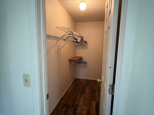 1033 W Central St #B