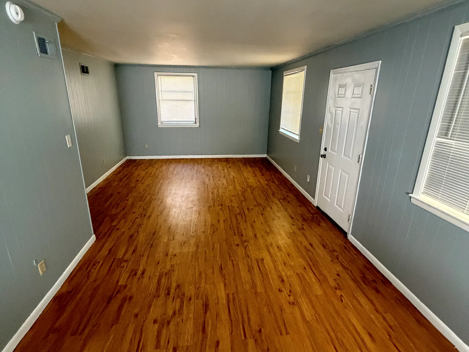 2 bed, 923 sqft, $800 — Photo 3