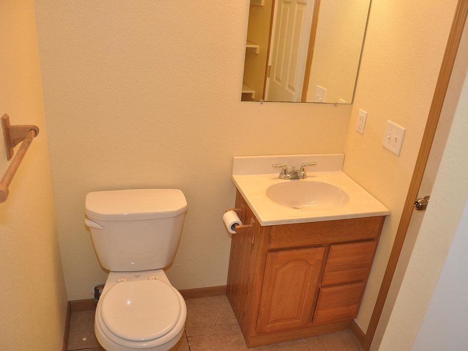 1st image of 62 E Mark St #1