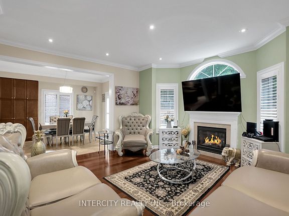 5th image of 83 Timber Valley Ave