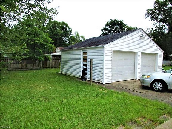 4th image of 1768 Oakdale Dr NW