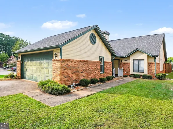 3225 Salem Cove Way SE, Conyers, GA 30013