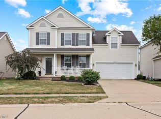 37004 Chaddwyck Ln, North Ridgeville, OH 44039