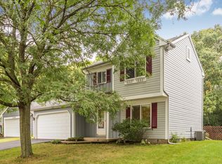 2451 Red Bud Ct, Aurora, IL 60502