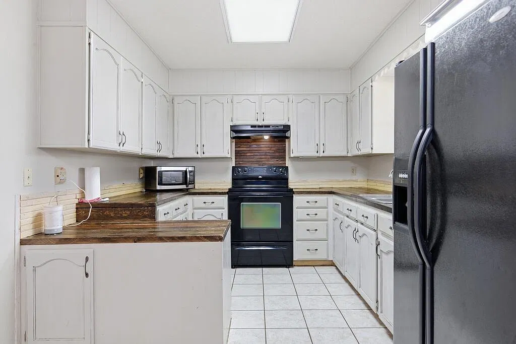2 bed, 2.0 bath, 1040 sqft, $2,000 — Photo 2