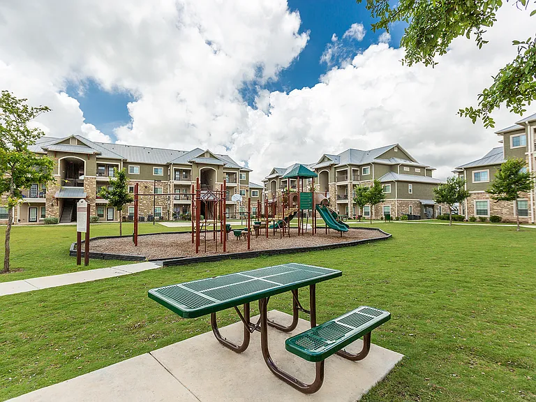 Freedom Hills Ranch Apartments — Photo 115