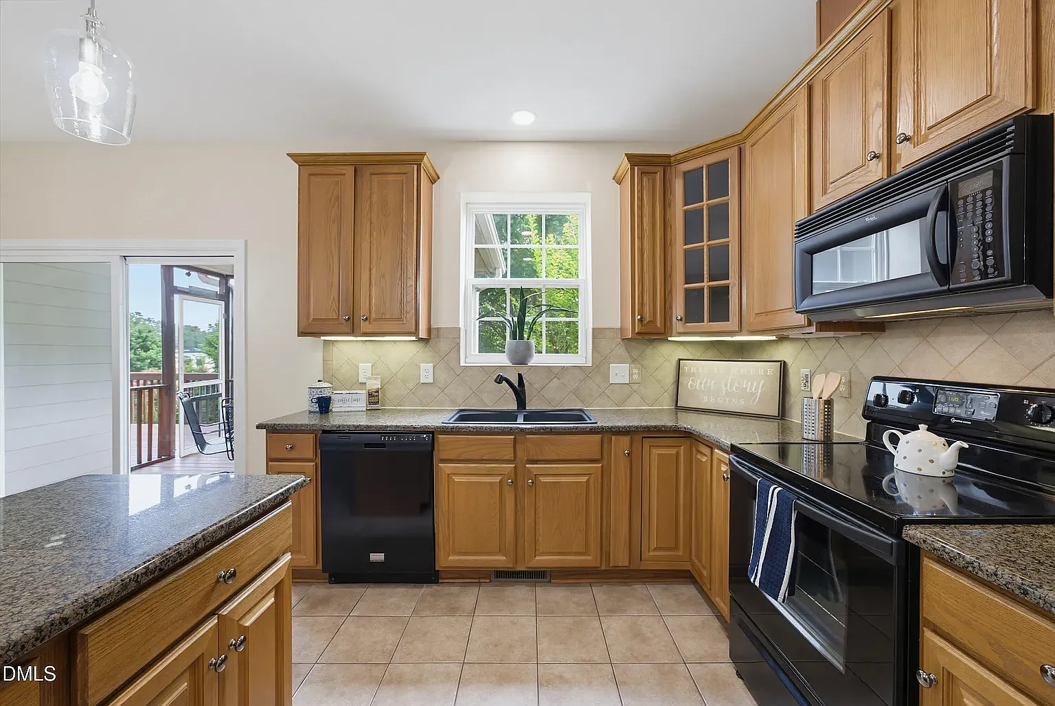 4 bed, 2674 sqft, $2,900 — Photo 3