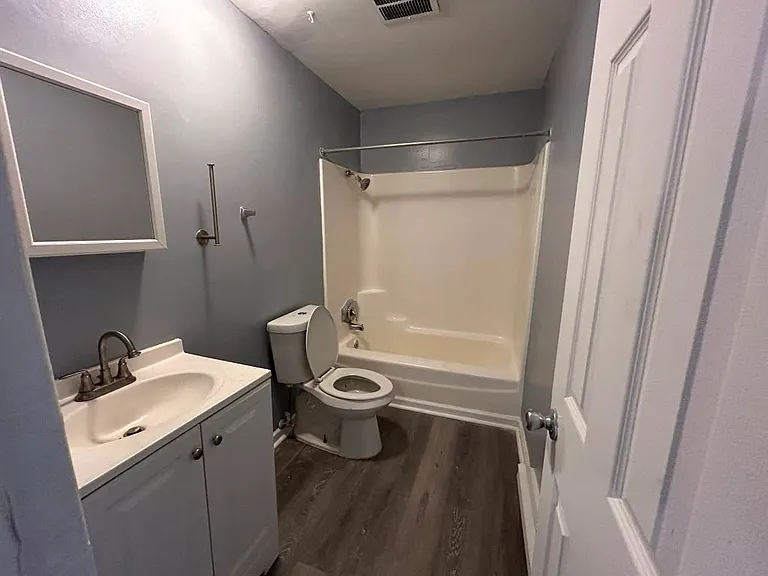 1432 Brooke Park Dr #1 — Photo 8