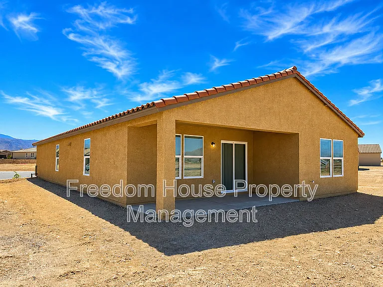 663 E Huyana Wind Dr — Photo 45