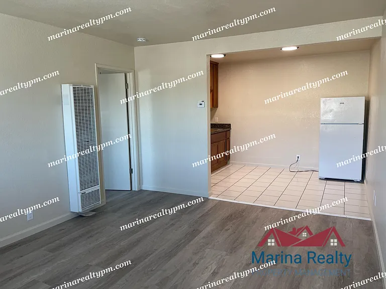 1220 Dana Dr #J — Photo 7