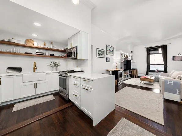 250 Mercer Street image 1 of 9