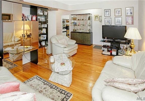 4th image of 3325 90th St #6S