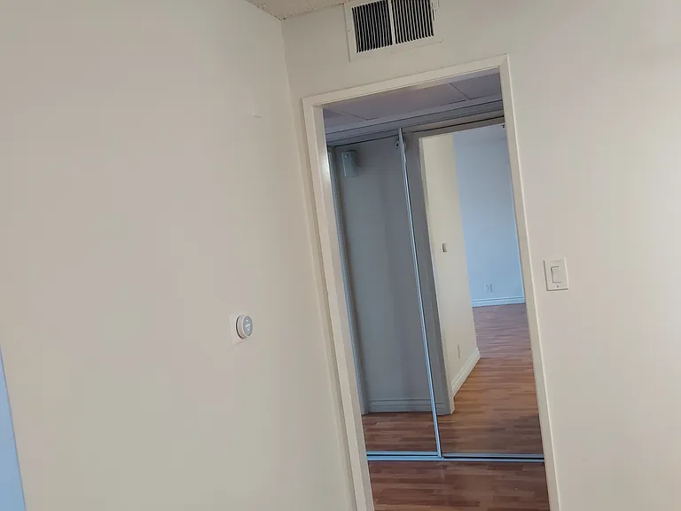15602 Vanowen St #108 — Photo 9