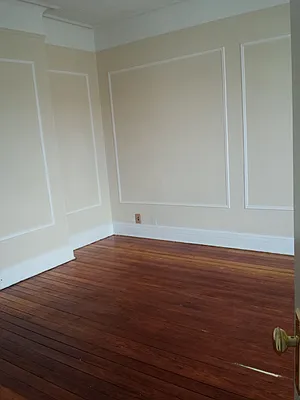 Rented by Metroline Realty | media 8