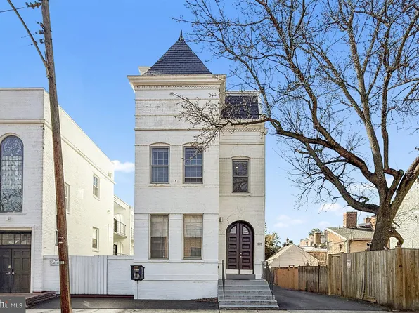 205 S Patrick St, Alexandria, VA 22314