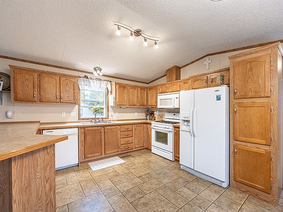 4th image of 4613 Chandler St