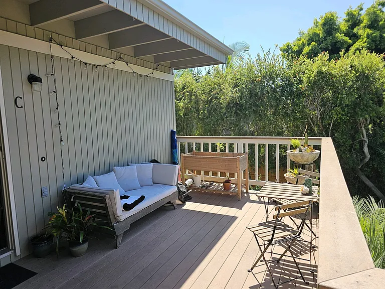 141 E Glaucus St #C — Photo 9