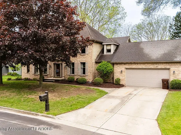 4245 Sandridge Dr, Okemos, MI 48864