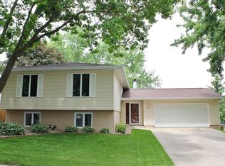 330 Larick Ct, Marion, IA 52302