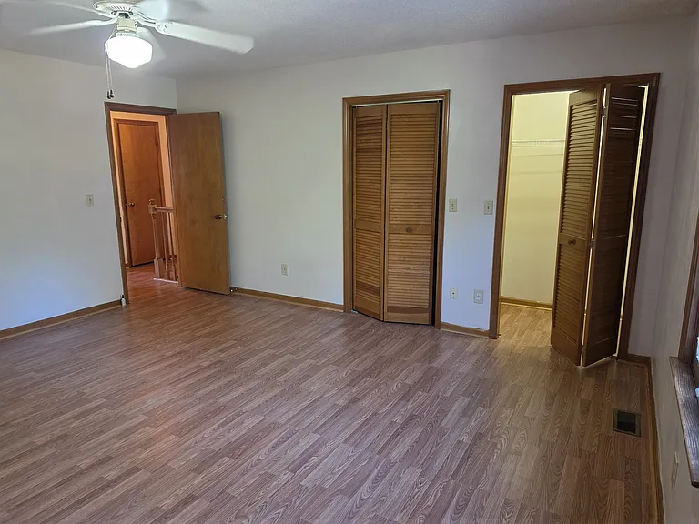 180 Glenwood Dr — Photo 14
