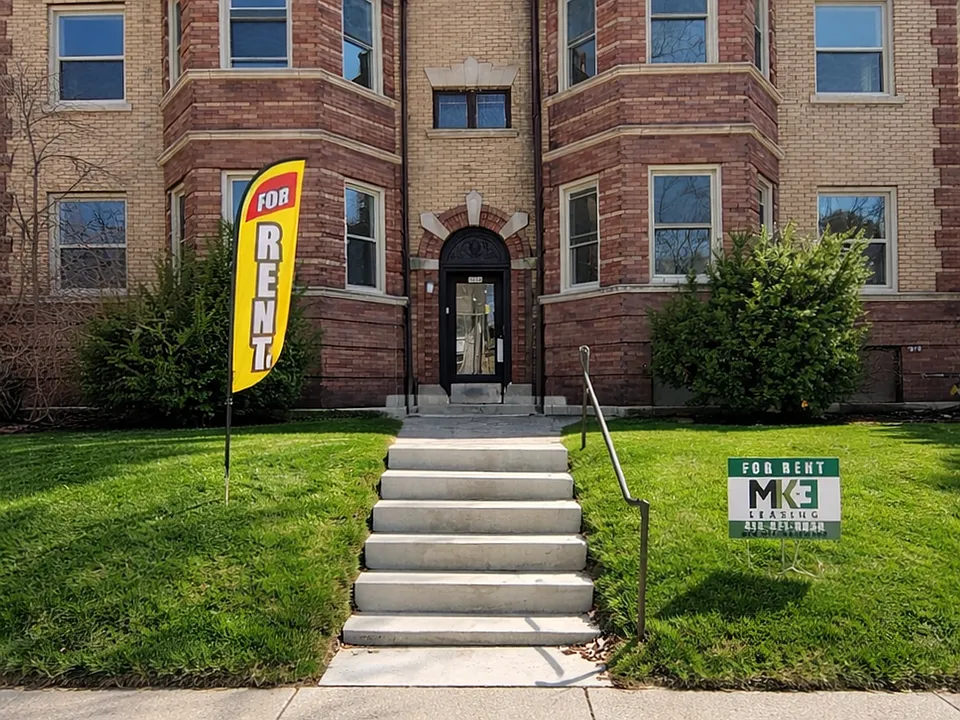 Stowell Avenue Apartments