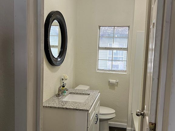 4th image of 3609 Avenue I