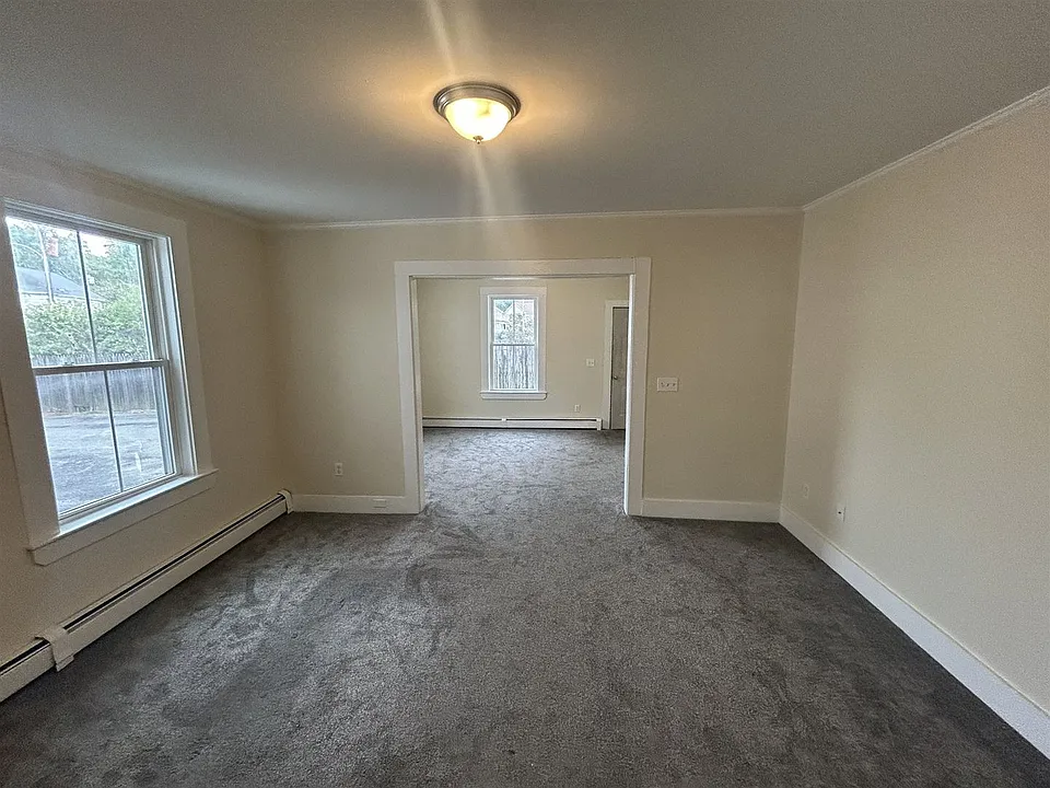 12 Gray Ave