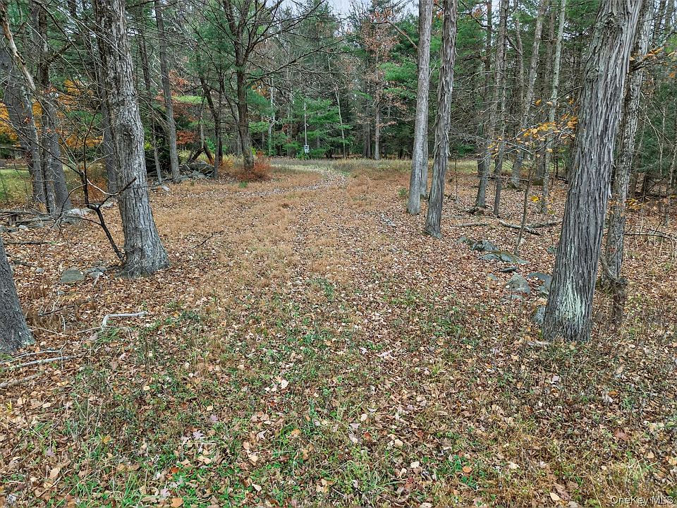 1st image of 742 Peenpack Trail