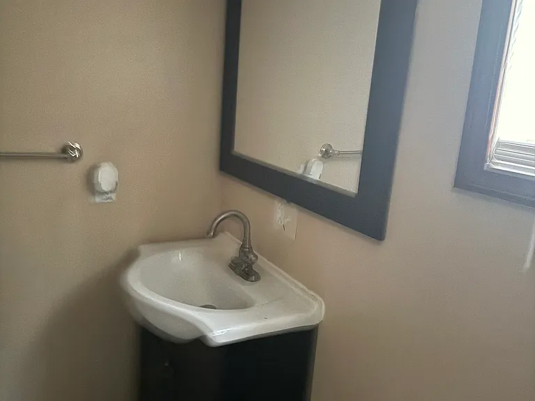 118 Leneake St #2 — Photo 6