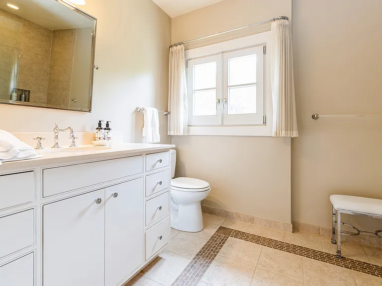 101 Wyandanch Ln — Photo 17