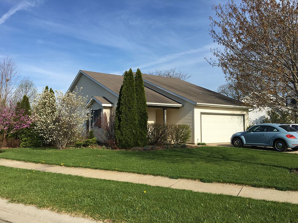 1st image of 901 Colonial Manor Dr