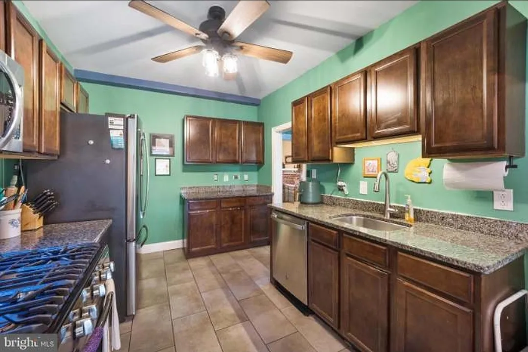 2618 N Van Buren Street — Photo 2